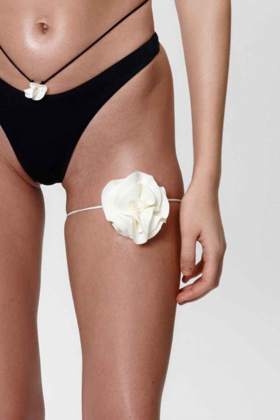 CAMELIA IVORY FLOWER