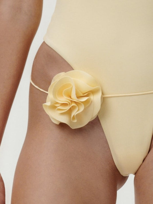 CAMELIA BUTTER YELLOW FLOWER